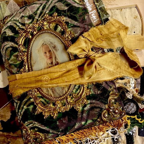 Magnolia Pearl / Upcycled Accessories - Magnolia Pearl Antique Velvet Journal